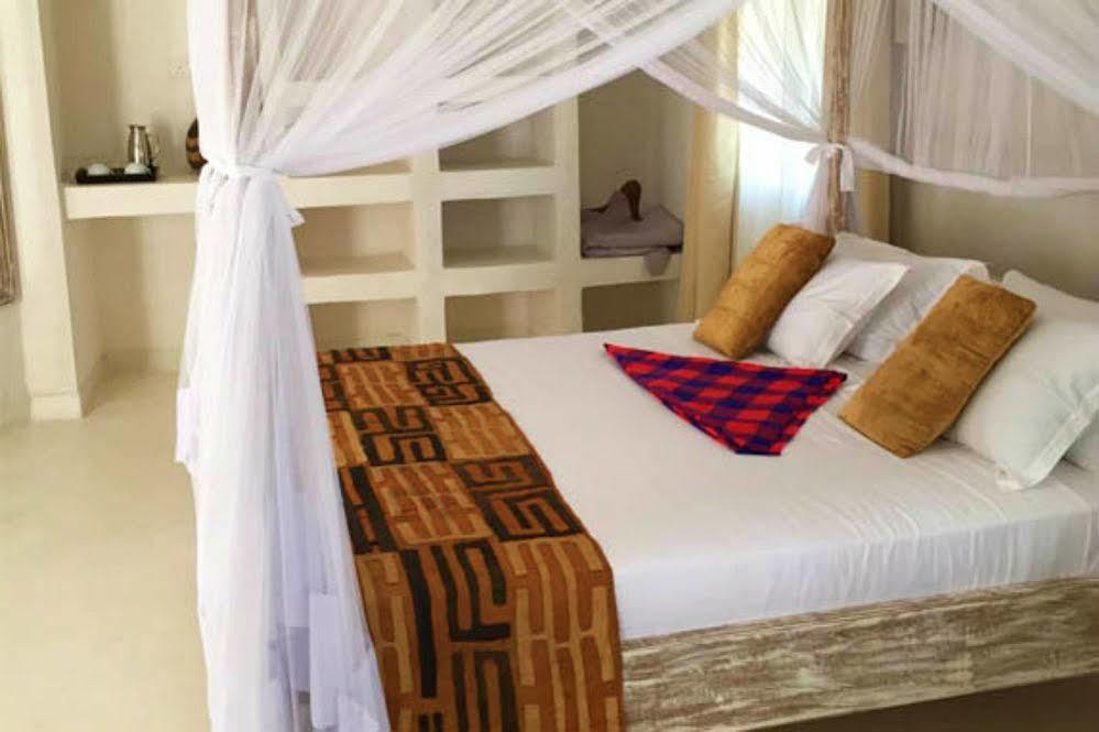 Diani Hostel Diani Beach Zewnętrze zdjęcie