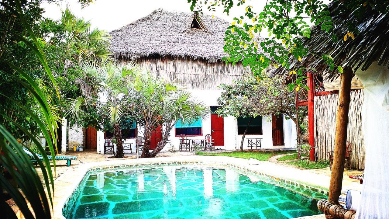 Diani Hostel Diani Beach Zewnętrze zdjęcie